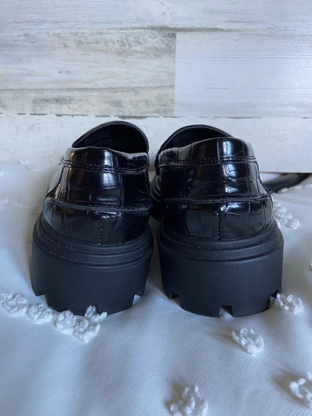 JF Black Croc Embossed Platform Loafers Women's Size 6 Chunky Lug Sole